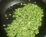 Foto del paso 1 de la receta: Ensalada de brócoli, calamares y garbanzos crujientes