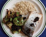 Foto del paso 5 de la receta: Salmón con tomate deshidratado y brócoli