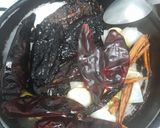 Foto del paso 1 de la receta: Costilla de Cerdo en salsa de 3 Chiles