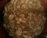 Foto del paso 3 de la receta: Pollo encebollado con papas al vapor