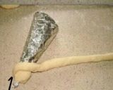 A picture of step 3 of Savoury bread corn.