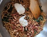 Foto del paso 6 de la receta: Espagueti con acelgas y nuez en una olla