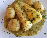 Foto del paso 9 de la receta: Rape y patatas en salsa verde de cava