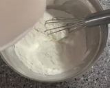 Foto del passaggio 2 della ricetta Biancomangiare alle Mandorle con Savoiardi