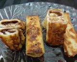 A picture of step 7 of French toast filled with chocolate and banana.