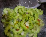 Foto langkah ke 3 dari resep Tumis Pare no Pahit.