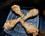 Une image de l'étape 4 de Pilons de poulet et pommes de terre rotis au air fryer 🍗🍟.