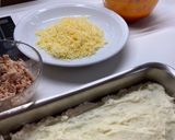 Foto del paso 1 de la receta: Pastel de patata con salsa de tomate y atún