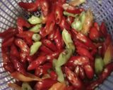 Foto langkah ke 2 dari resep Oseng Buncis kikil jantung ayam cabe ijo.