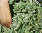 Tejfölös fokhagymás zöldbabfőzelék, füstölt virslivel 🥣🥣🥣 recept fázis 1 fotója