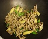 快炒青椒肉絲的食譜步驟3照片