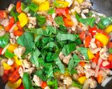Hình bước làm 3 của món Cơm Gapao