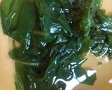 A picture of step 1 of Spinach raita.