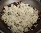 Foto del paso 3 de la receta: Codornices en escabeche asadas y arroz salteado con pasas