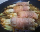 Foto langkah ke 2 dari resep Slice beef enoki.