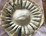 Foto del passaggio 5 della ricetta Sfoglia girasole ricotta e spinaci