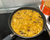 Foto del paso 8 de la receta: Tortilla de patatas con setas