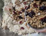 A picture of step 4 of Granola banana cake.