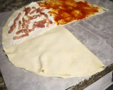 Foto del paso 3 de la receta: Hojaldre con queso philadelphia, bacon y tomate