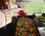 Foto del paso 1 de la receta: Merluza grillada con verduras y muzarella