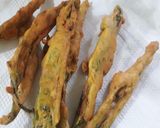 A picture of step 22 of Pakoda/Bhaji Platter.
