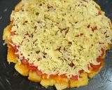 Foto langkah ke 6 dari resep Pizza Teflon Roti Tawar.