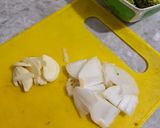 Foto langkah ke 2 dari resep Cah Brokoli Bawang Putih.