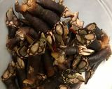 Foto del paso 1 de la receta: Percebes y bígaros cocidos