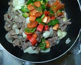 Foto langkah ke 8 dari resep Tumis Daging dan Paprika.