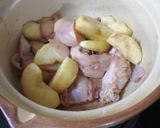 Gambar langkah 4 resipi Sup Epal Dan Ayam.