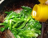 Foto langkah ke 4 dari resep Cah Baby Kailan Bawang Putih.