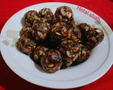 ખજૂર ડ્રાયફ્રુટ બોલ્સ (Khajoor Dryfruit Balls Recipe In Gujarati) રેસીપી સ્ટેપ5ફોટો