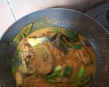 Foto langkah ke 4 dari resep Ikan Patin bumbu kuning.