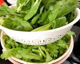 Hình bước làm 3 của món Bún hải sản mẹ Nga!