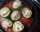 Foto del paso 3 de la receta: Zapallitos rellenos atún y Cuscus en salsa de tomate!