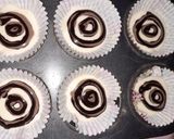 A picture of step 7 of Leopard Shiffon Cupcakes.
