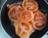 Foto del paso 2 de la receta: Trucha sudada con tomate 🍅 y cebolla roja