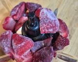 Foto del paso 1 de la receta Helado exprés de yogur griego con frutos rojos