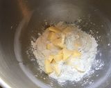 Une image de l'étape 3 de Pâte brisée au lait et épices méditerranéennes (pour tarte salée).