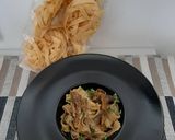 Foto del passaggio 3 della ricetta Tagliatelle al tartufo bianco con crema di funghi porcini