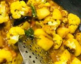 A picture of step 6 of Typical Bong Lunch with Rohu Fish Curry with Cauliflowers & Potatoes 🥔.