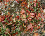Foto del paso 2 de la receta: 🧄 ENSALADA DE LENTEJAS Y TOCINO 🥓 🥗