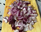 Une image de l'étape 3 de Salade de tomates au thon oignon rouge et câpres (sauce citron).