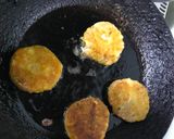 A picture of step 6 of Cheese stuffed Aloo tikki.