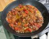 Une image de l'étape 8 de Tagliatelles vertes aux anchois, ail, tomates et persil.