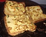 A picture of step 3 of Salty spicy toast.