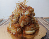 Foto del paso 15 de la receta: Croquembouche (masa choux y crema pastelera)