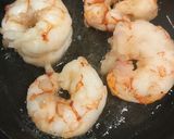 Foto del paso 1 de la receta: Entrante de Langostino 🍤 con Salsa Ranch y Aceitunas