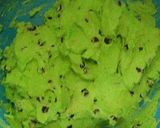 Foto langkah ke 2 dari resep Goodtime Pandan Choco Cookies.
