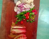 Foto langkah ke 1 dari resep Tumis toge dengan mentega campur tahu dan udang.